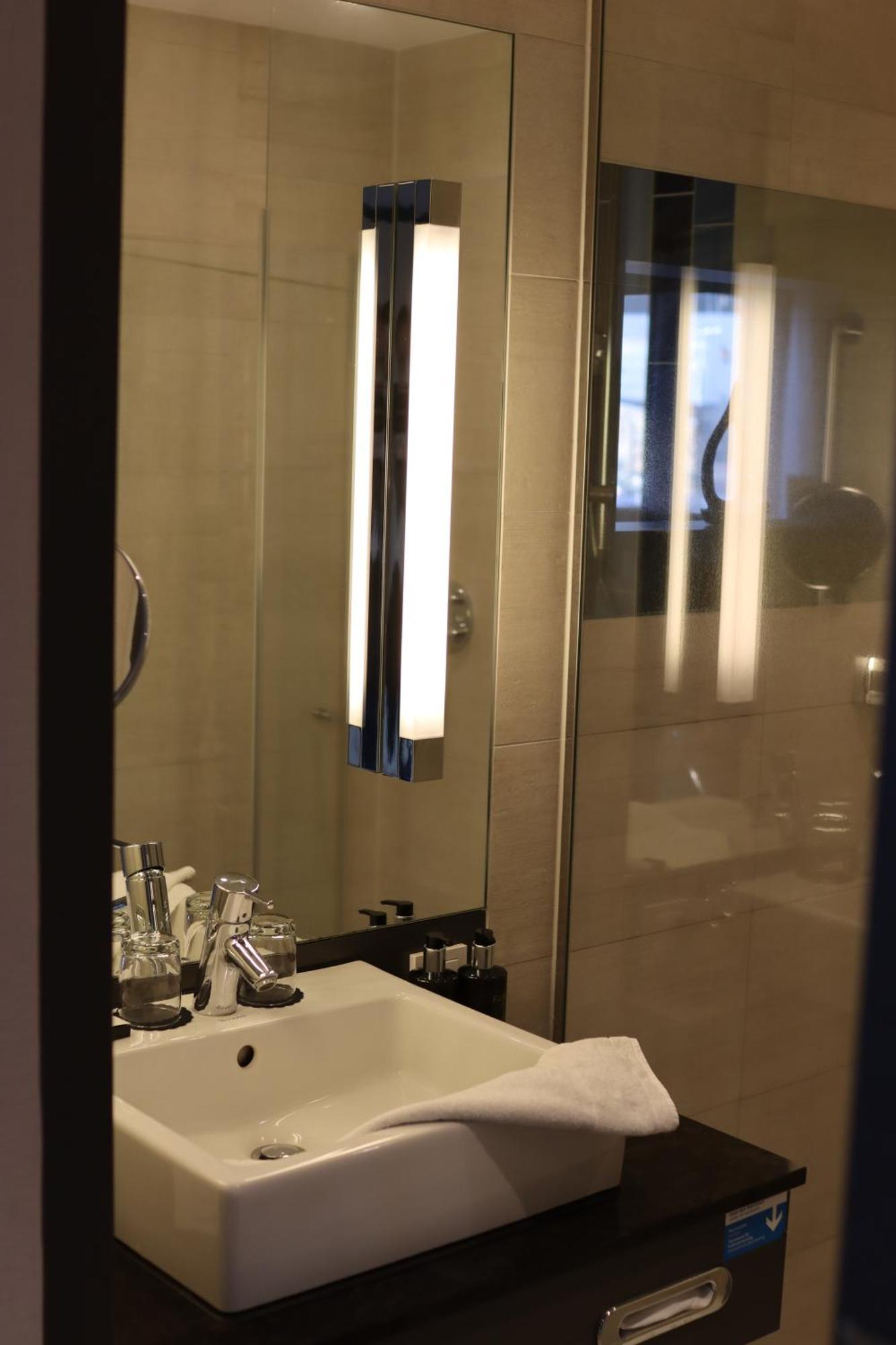 Hafenhotel Meereszeiten Heiligenhafen Kültér fotó