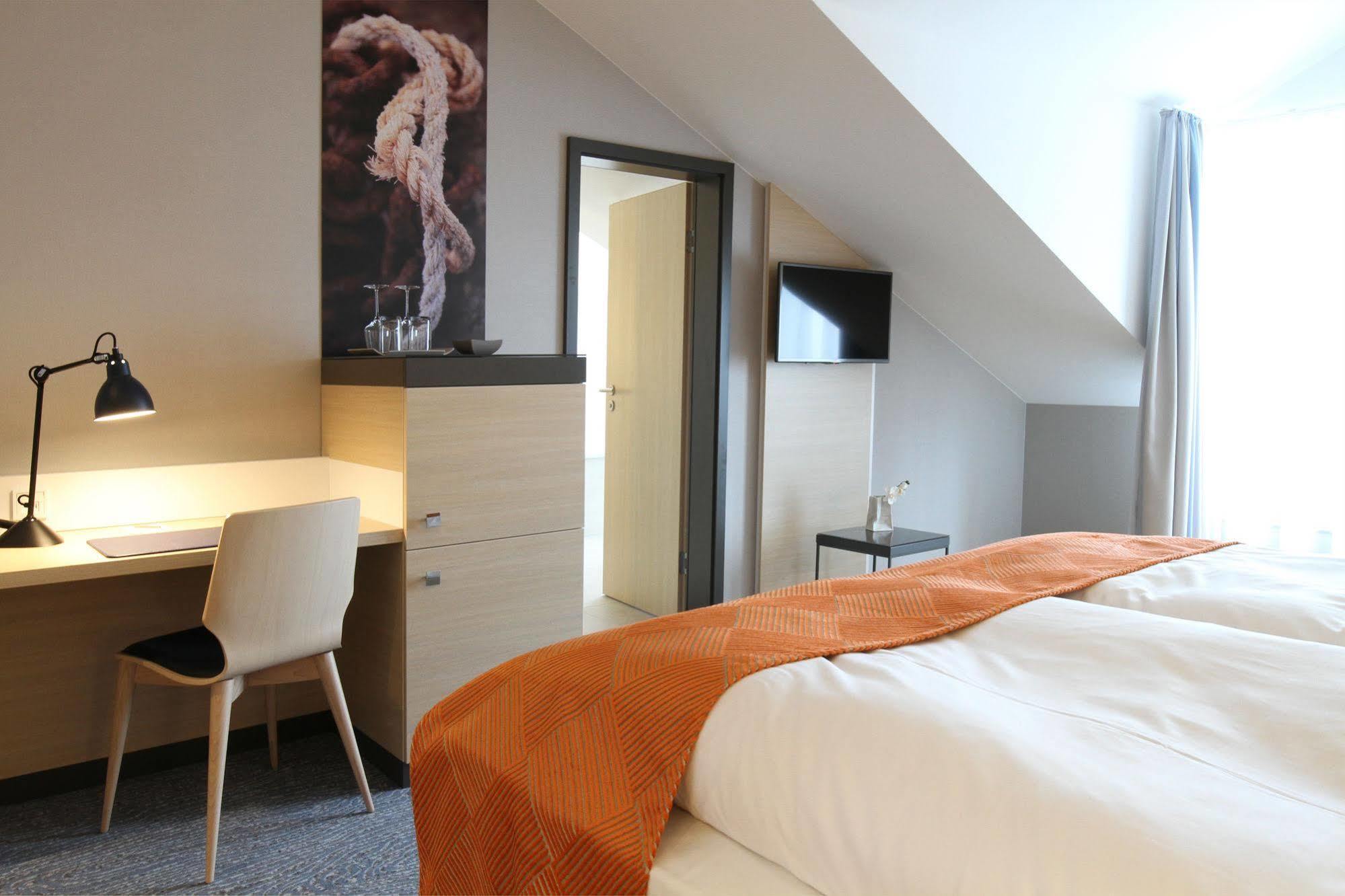 Hafenhotel Meereszeiten Heiligenhafen Kültér fotó