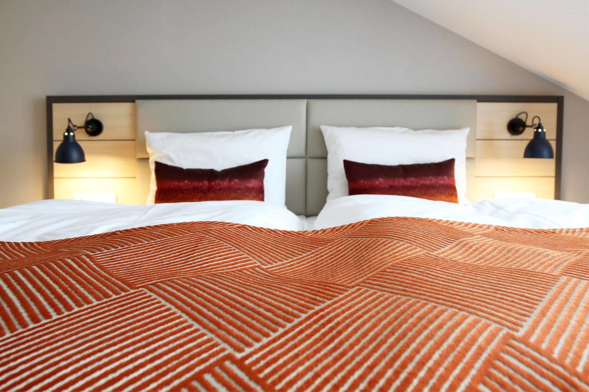 Hafenhotel Meereszeiten Heiligenhafen Kültér fotó