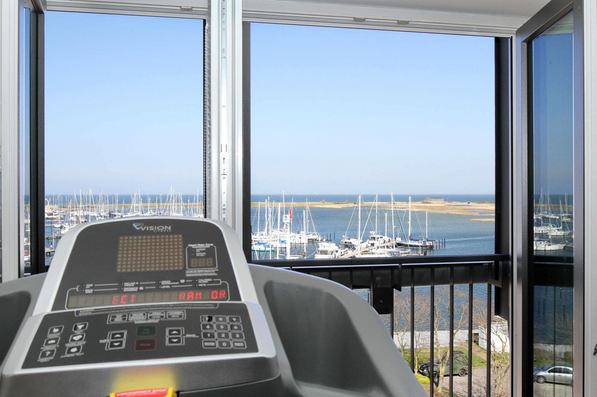 Hafenhotel Meereszeiten Heiligenhafen Kültér fotó